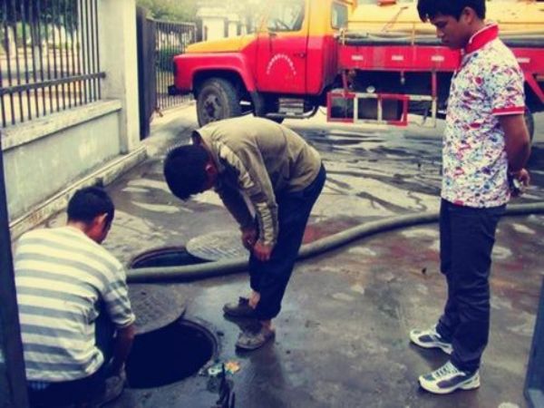 苏州市政管道疏通多少钱（苏州市政管道疏通多少钱一平方）